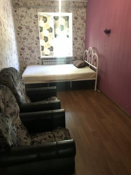 Продаю 2 - х комнатную квартиру, Баракат рынок
