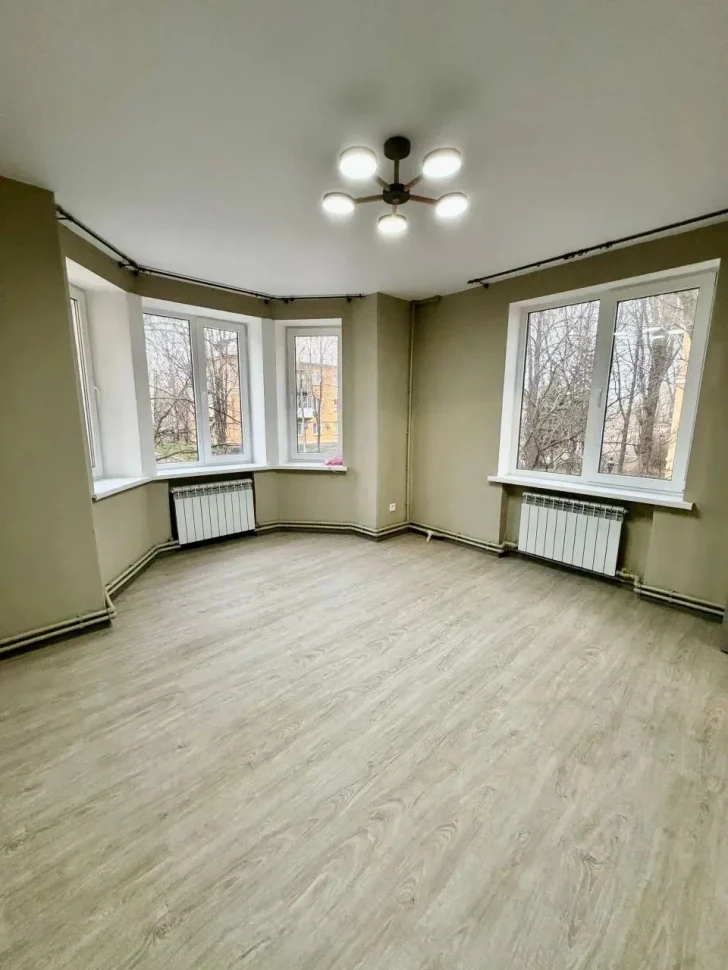 Продается 3 - х комнатная квартира, ул. Большая Магистральная, ориентир рынок Объединённый, арт. 5331