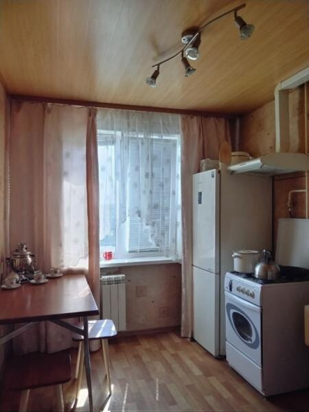 Продается 2 - х комнатная квартира, бул. Школьный арт 3980