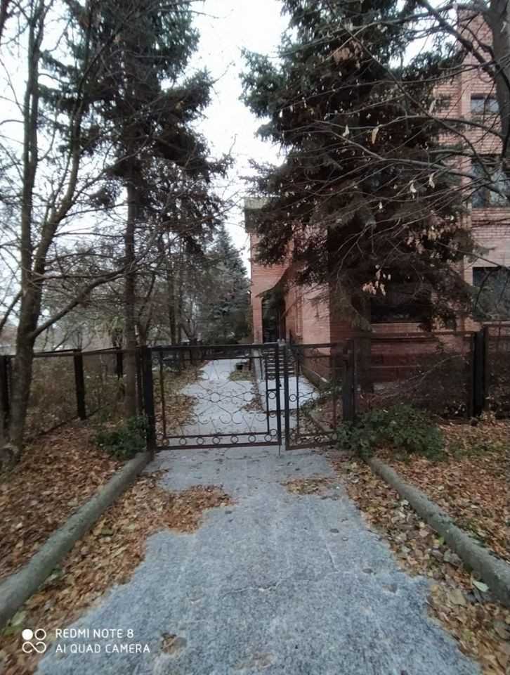 Продаю Дом в три этажа. 305 м2 БОССЕ