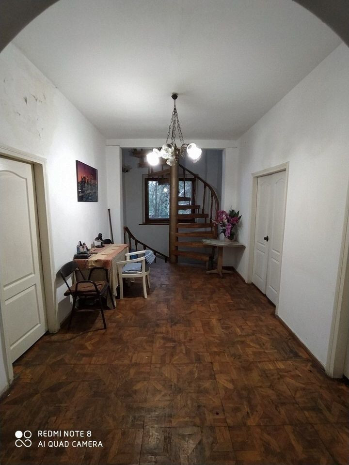 Продаю Дом в три этажа. 305 м2 БОССЕ