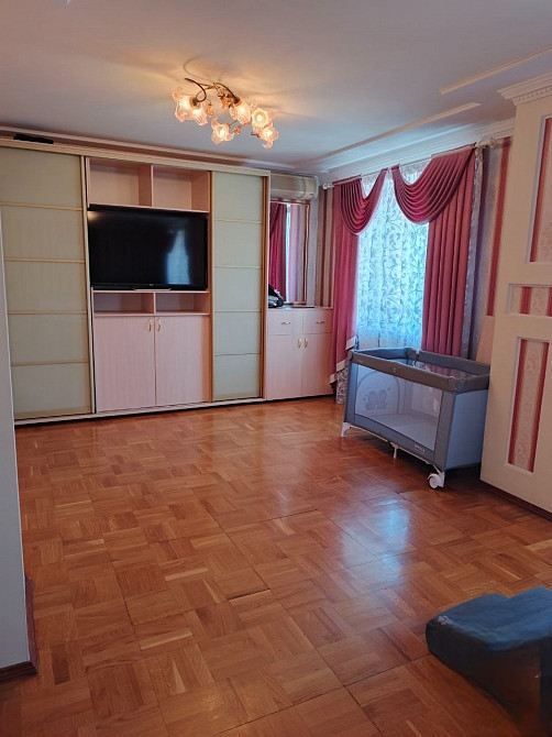 Продается 3 - х этажный дом, ул. Дубравная, арт. 5724