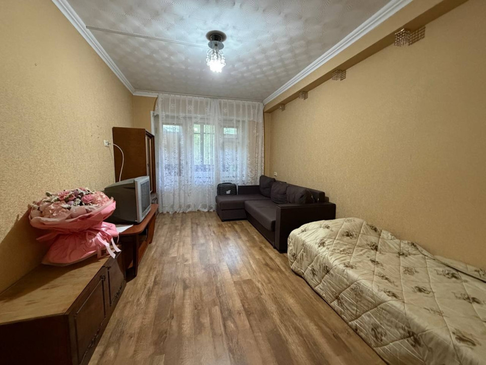 Продается 2 - х комнатная квартира, бул. Шевченко, дом 18. арт. 6189