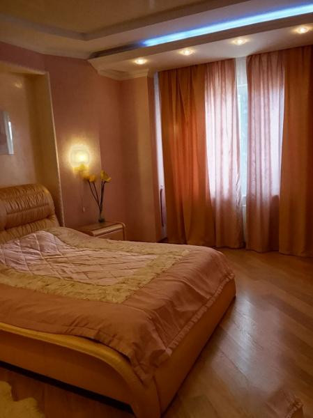 Продается 3 - х комнатная квартира, бульвар Шевченко 17 А, арт. 5351