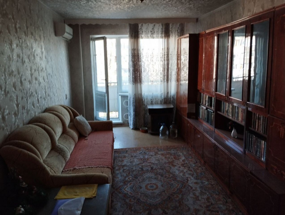 Продается 3 - х комнатная квартира, ул. Политбойцов арт 3385