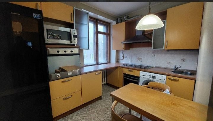 Продается 4 - х комнатная квартира, ул. Артема, арт. 5808
