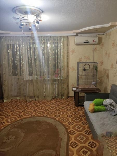 Продается 4 - х комнатная квартира, ул. Тренева арт 4001