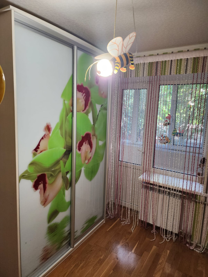 Продается 4 - х комнатная квартира, пр. Дзержинского 2