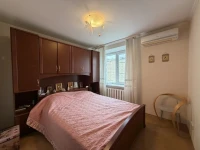 Продается 4 - х комнатная квартира, пл. Конституции, 1. арт. 6274