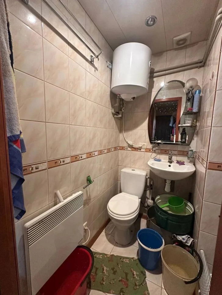 Продается 4 - х комнатный дом, ул. Бутлерова, ориентир Мед. институт.арт. 5901