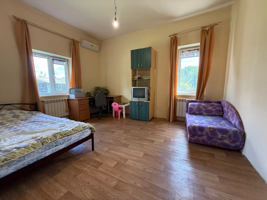 Продается 2-х этажный дом, ул. Герасименко, арт. 5620