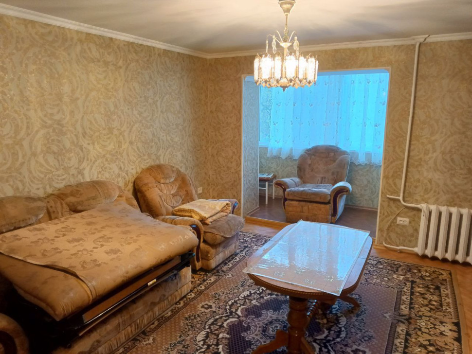 Сдается 3 - х комнатная квартира, пр.-т Комсомольский, ориентир "Набережная", арт. 338