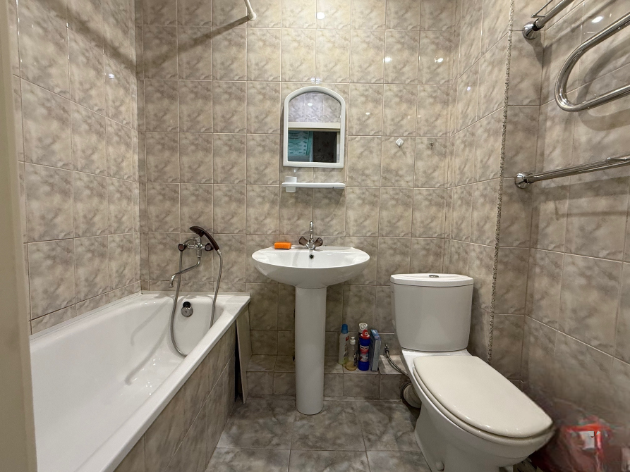 Продается 3 - х комнатная квартира, пр-т Офицерский, дом 69, арт. 5629
