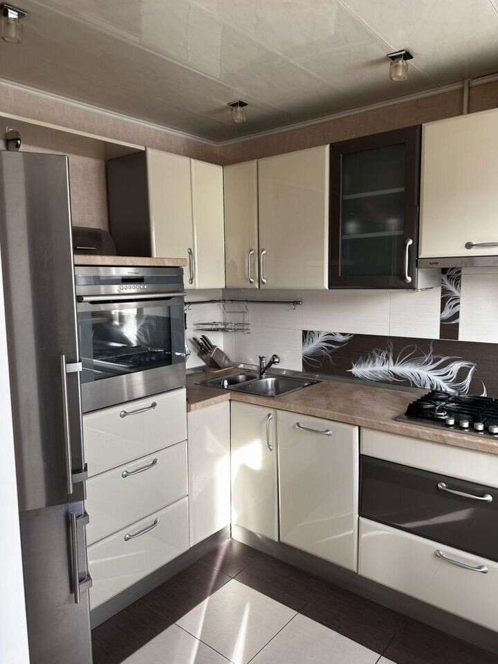 Продается 2 - х комнатная квартира, пр-т Ленинский арт 3682