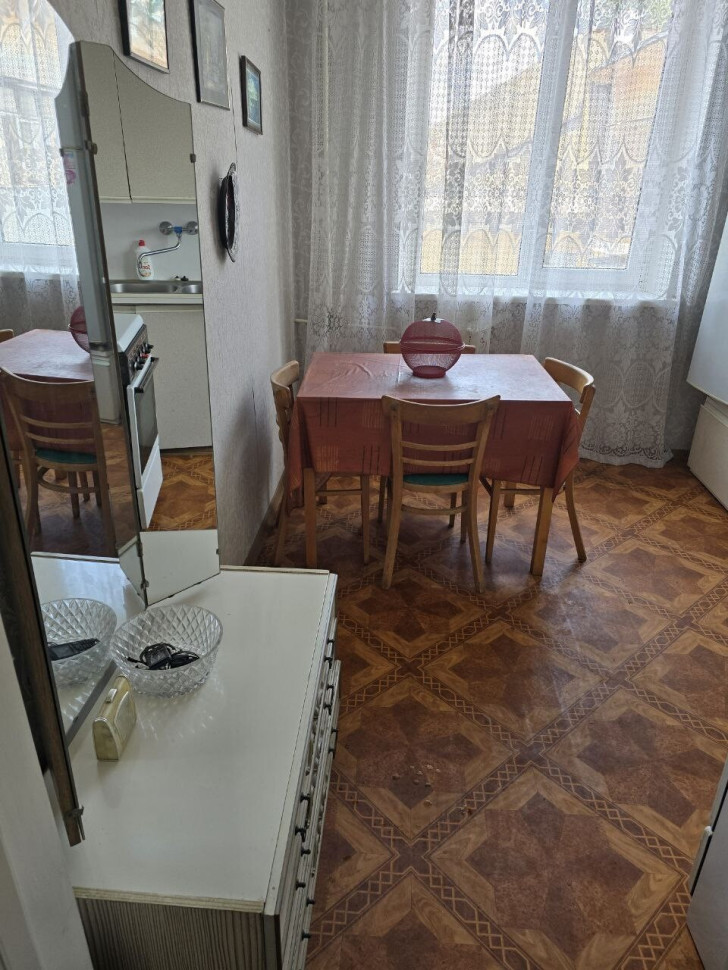 Сдается 2 - х комнатная квартира, ул. Артема (Латинский квартал) арт 232