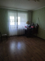 Продаю 2 - х комнатную квартиру, ул Ревякина, ориентир ДСК, арт. 4726