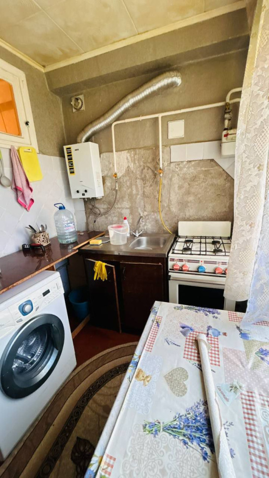 Продается 2-х комнатная квартира, ул. Ленина, ориентир остановка "Почта", арт. 1225