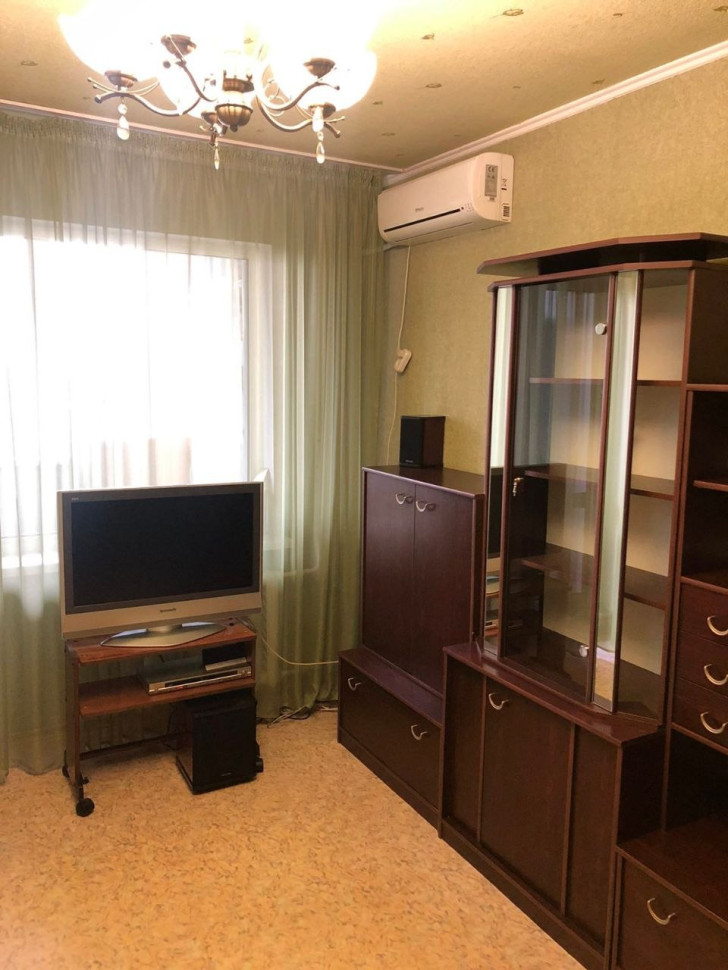 Сдается 1 комнатная квартира, ул. Артема, ориентир Шахтерская площадь, арт. 466