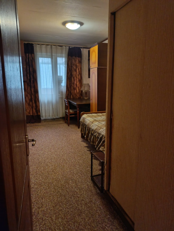 Продается 3-х комнатная квартира, ул. Коммунистическая, ориентир маг. "Лакомка", арт. 5016