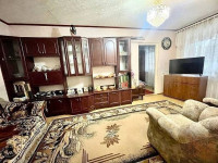Продается 3 - х комнатная квартира, ул. Политбойцов арт 2295
