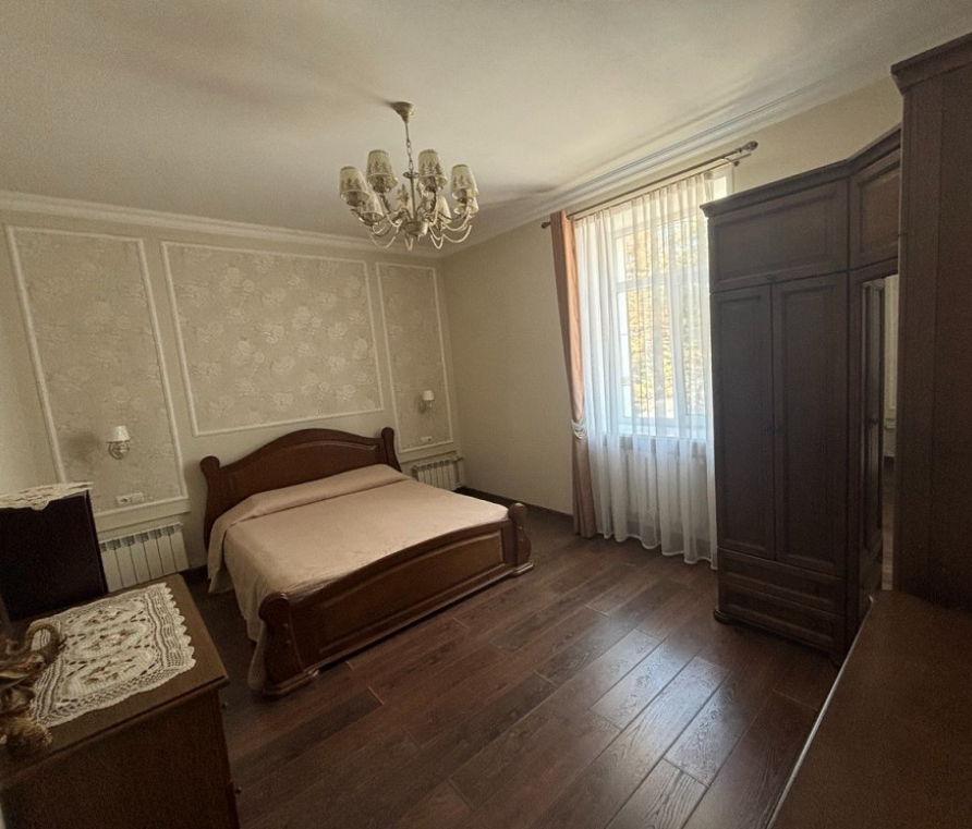 Продается 3 - х комнатная квартира, ул. Лабутенко, арт. 5313