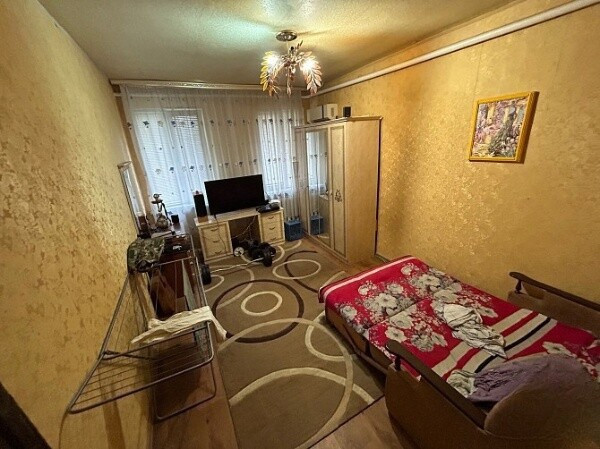 Продается 1 комнатная квартира, универмаг Донбасс арт 2642