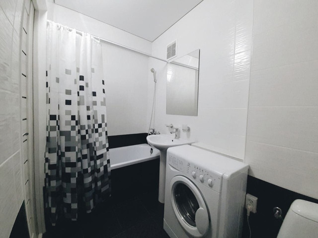 Продается 2 - х комнатная квартира, ул. Артёма арт 2555
