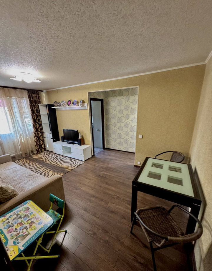 Продается 2- х комнатная квартира, ул. 50-й Гвардейской дивизии дом 2, ориентир кинотеатр "Донецк", арт. 5406 Продается 2- х комнатная квартира, ул. 50-й Гвардейской дивизии дом 2, ориентир кинотеатр "Донецк", арт. 5406